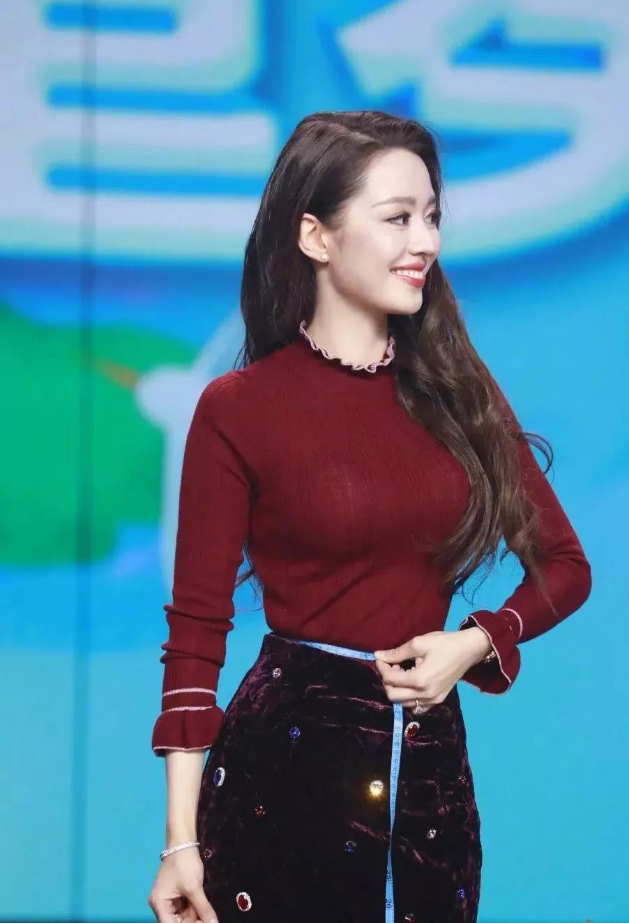 最新女星視頻，星光變化中的自信與成就力量