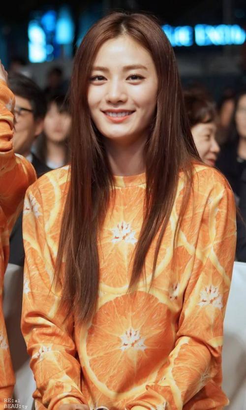 韓國女明星的心靈之旅，自然美景探尋與內(nèi)心平靜的追尋