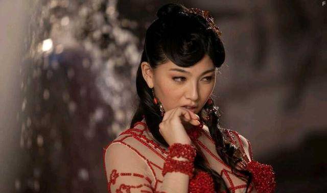 肉蒲團(tuán)女演員的勵志之旅，變化、自信與成就感的探索