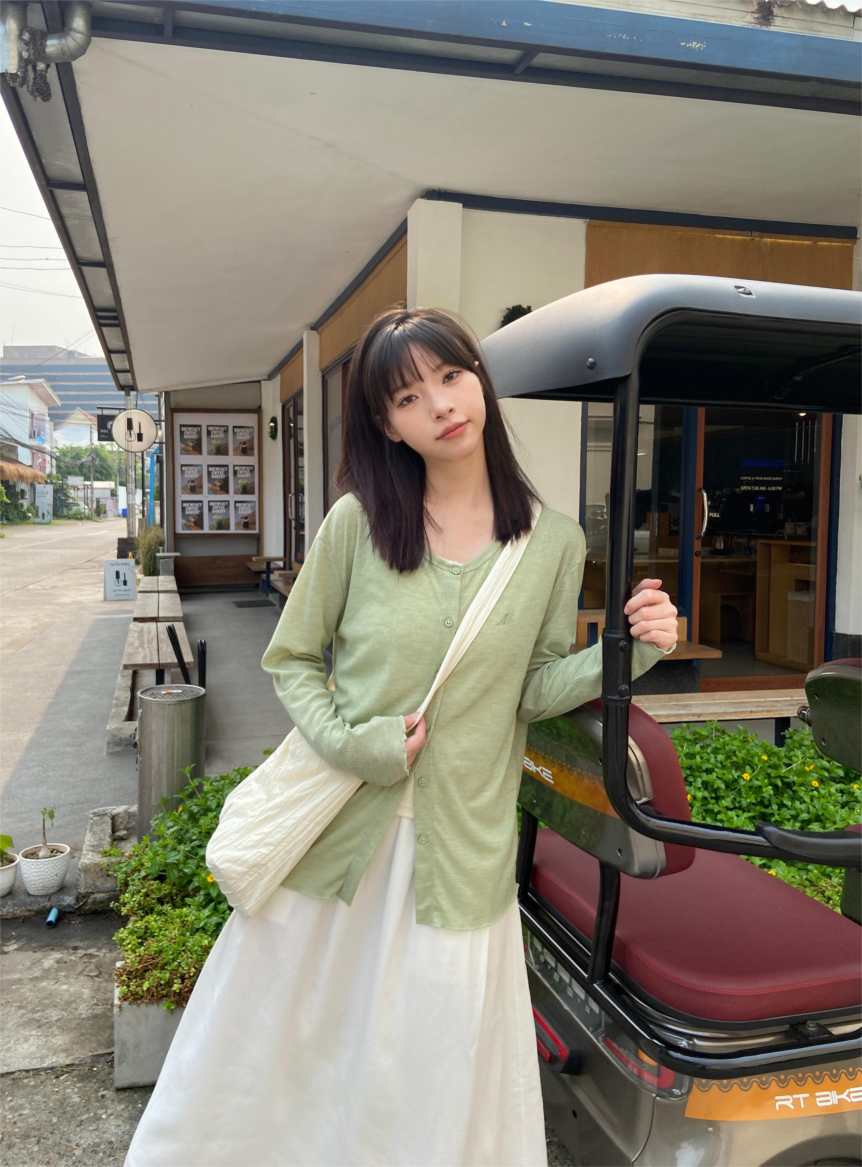 探索小巷中的隱藏美食寶藏，最新素人美食之旅 2024