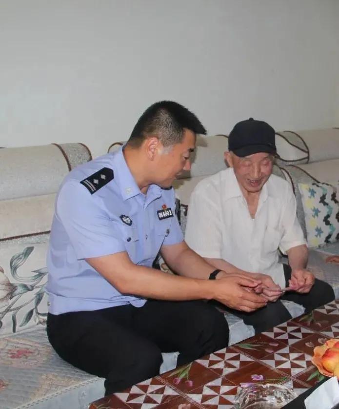 警察職務套改最新動態(tài)，政策更新與解讀