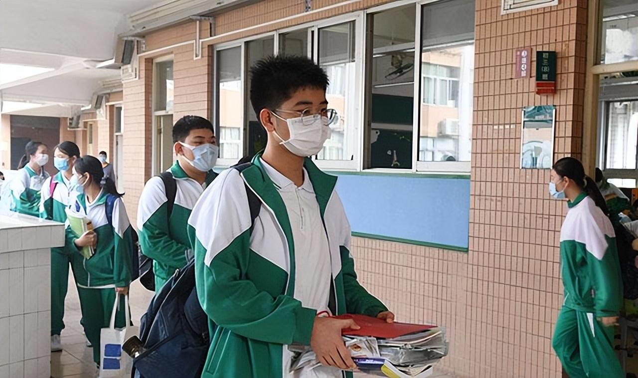 最新暴雨通知，科技智能守護安全，生活無憂預警通知