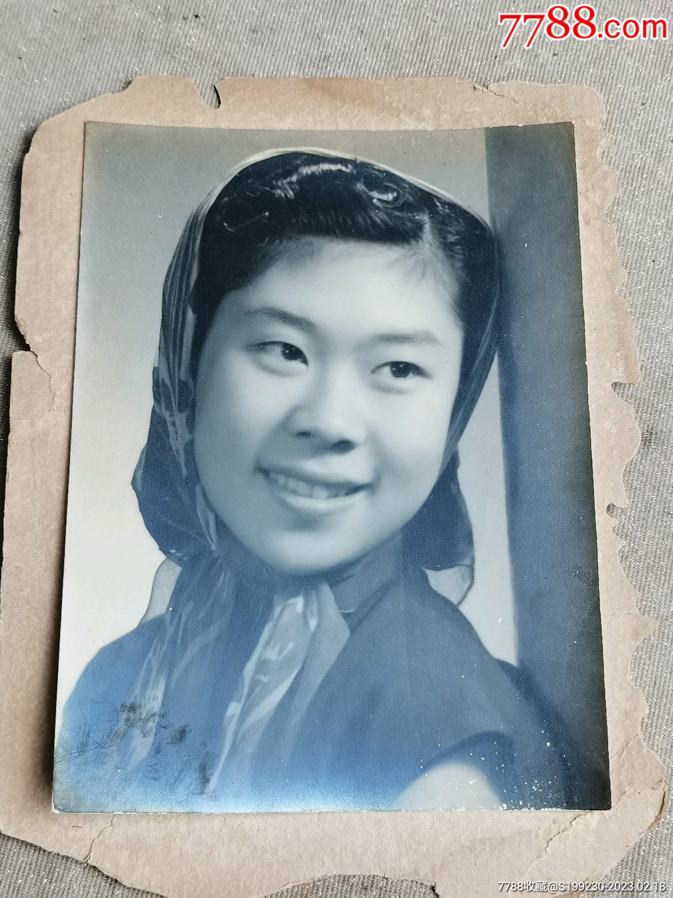 美女老照片的魅力，歷久彌新，時光見證美麗風采